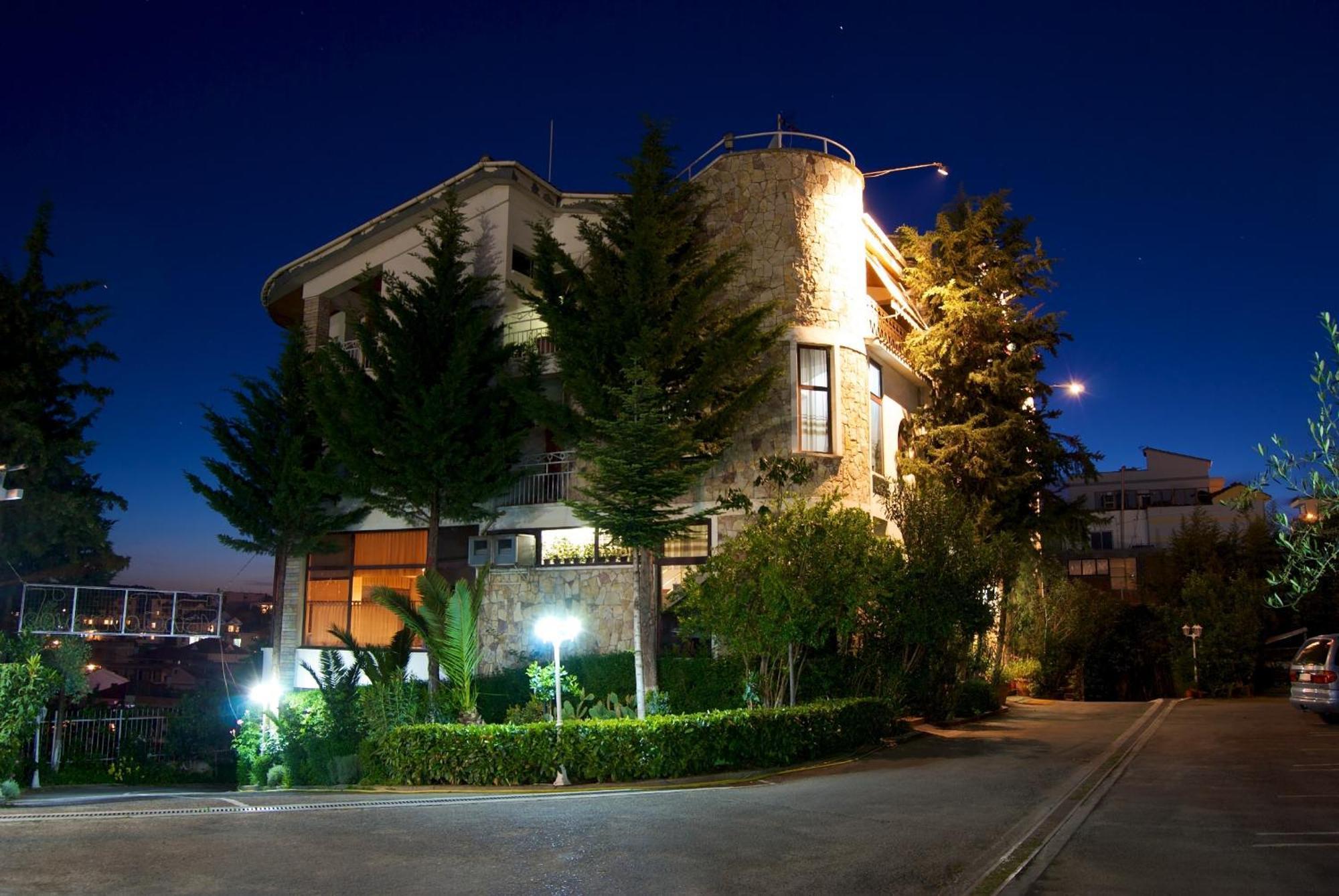 Hotel Baron Tirana